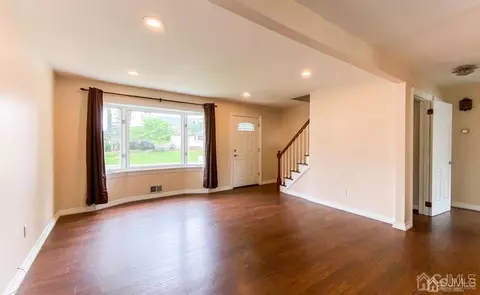54 Morgan Dr, Edison, NJ 08817 photo 3