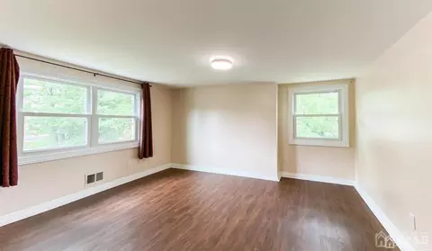 54 Morgan Dr, Edison, NJ 08817 photo 8