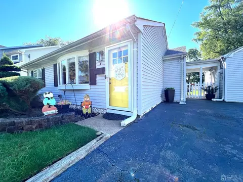 4 Crescent Rd, Edison, NJ 08817 photo 2