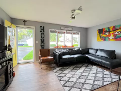 4 Crescent Rd, Edison, NJ 08817 photo 4