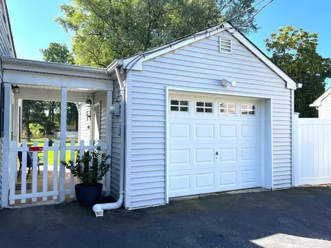 4 Crescent Rd, Edison, NJ 08817 photo 3