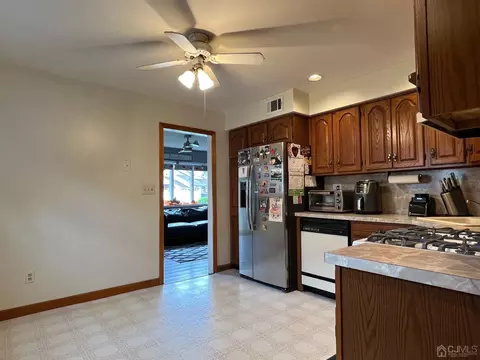 4 Crescent Rd, Edison, NJ 08817 photo 9