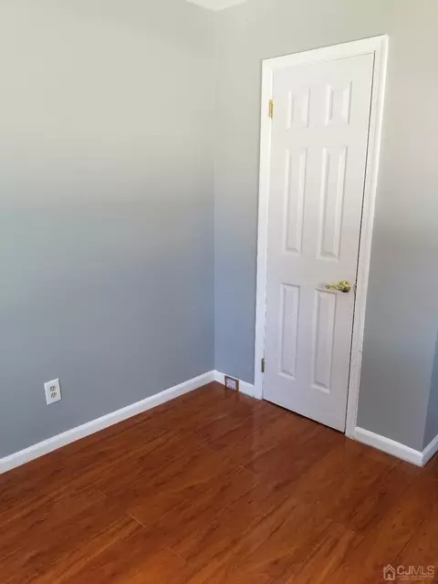 2 Anne St, Middlesex, NJ 08846 photo 12