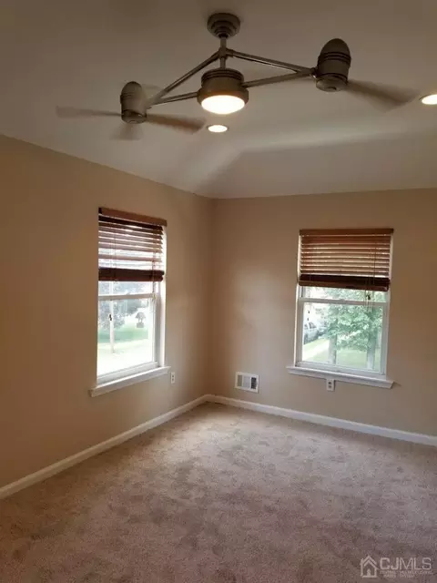 2 Anne St, Middlesex, NJ 08846 photo 16