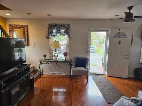 2 Anne St, Middlesex, NJ 08846 photo 6