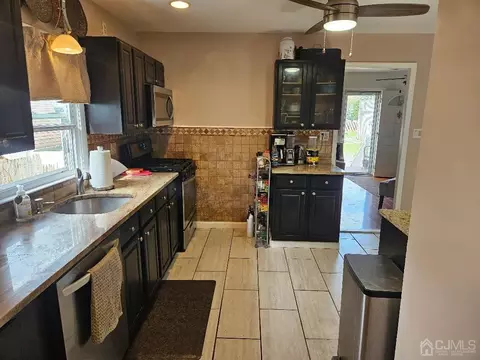 2 Anne St, Middlesex, NJ 08846 photo 10