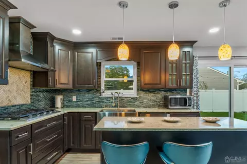 2 Thatcher Ct, Edison, NJ 08820 photo 19