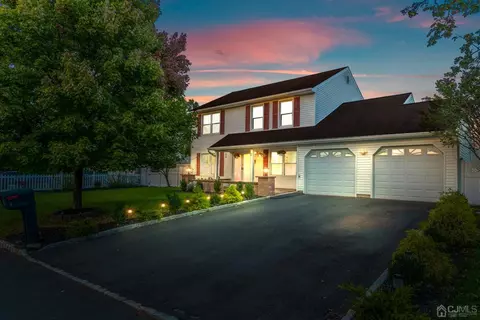 2 Thatcher Ct, Edison, NJ 08820 photo 1