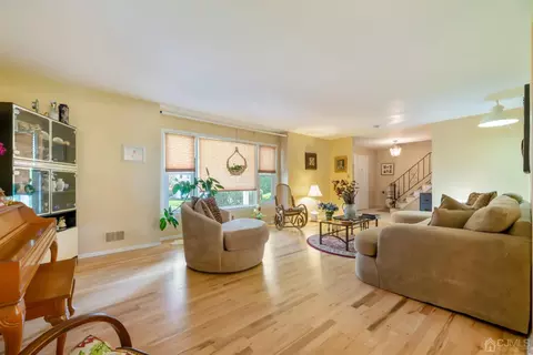 8 Meredith Rd, Edison, NJ 08817 photo 7