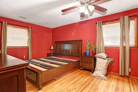 5 Weiss Dr, Middlesex, NJ 08846 photo 12