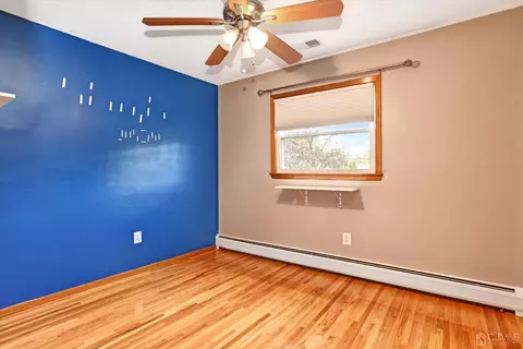 5 Weiss Dr, Middlesex, NJ 08846 photo 9