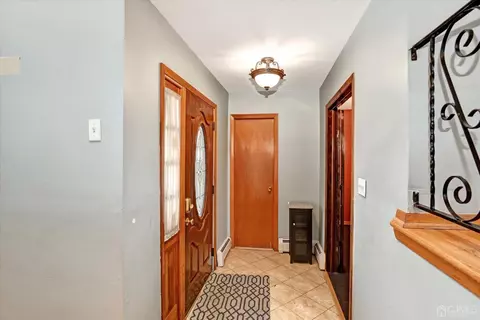 5 Weiss Dr, Middlesex, NJ 08846 photo 22