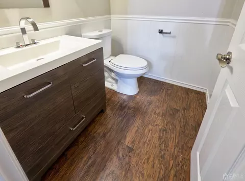 30 Matthew Dr, Ewing, NJ 08628 photo 5