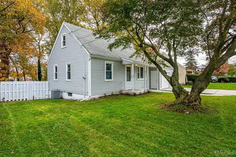 99 Old Post Rd, Edison, NJ 08817 photo 3
