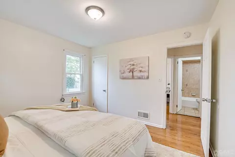 99 Old Post Rd, Edison, NJ 08817 photo 21