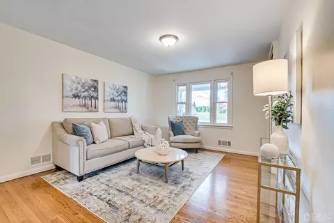 99 Old Post Rd, Edison, NJ 08817 photo 8