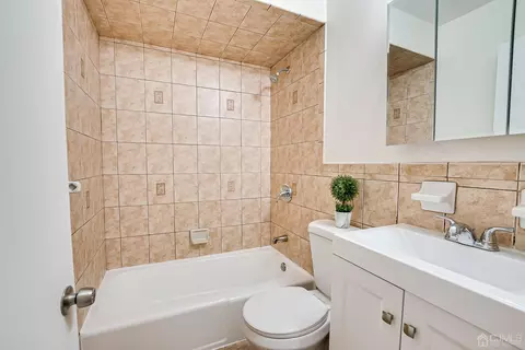 99 Old Post Rd, Edison, NJ 08817 photo 22