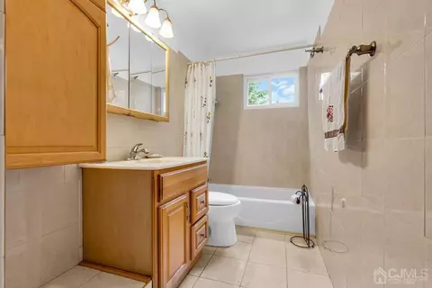 13 Eardley Rd, Edison, NJ 08817 photo 17