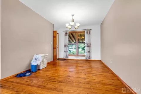 13 Eardley Rd, Edison, NJ 08817 photo 8