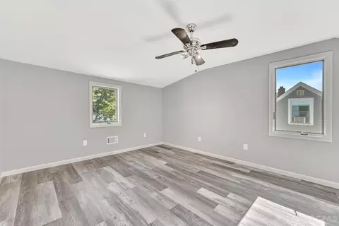 193 Old Rd, Sewaren, NJ 07077 photo 14