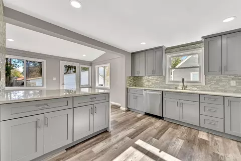 193 Old Rd, Sewaren, NJ 07077 photo 8