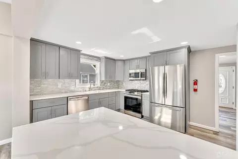 193 Old Rd, Sewaren, NJ 07077 photo 7