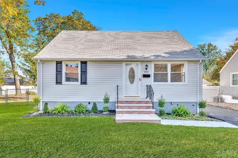 193 Old Rd, Sewaren, NJ 07077 photo 2