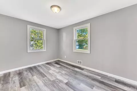 193 Old Rd, Sewaren, NJ 07077 photo 18