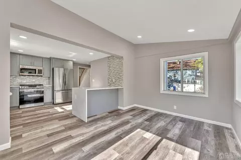 193 Old Rd, Sewaren, NJ 07077 photo 9
