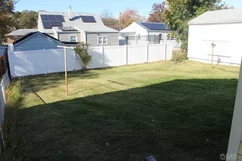 23 Albert Dr, Sayreville, NJ 08859 photo 4