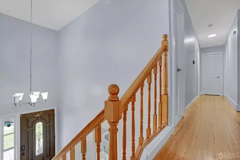 101 Calvert Ave E, Edison, NJ 08820 photo 18