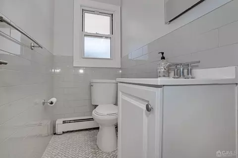 101 Calvert Ave E, Edison, NJ 08820 photo 17