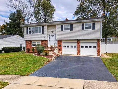 13 Mathison Pl, Milltown, NJ 08850 photo 1