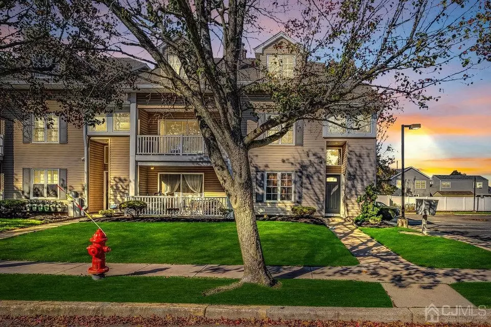 915 Montague Ave, Iselin, NJ 08830 23 Photos Movoto