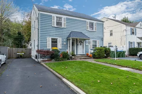 102 Macarthur Dr, Edison, NJ 08837 photo 1