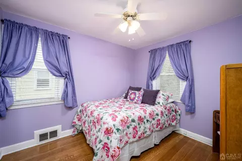 102 Macarthur Dr, Edison, NJ 08837 photo 20