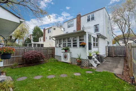 102 Macarthur Dr, Edison, NJ 08837 photo 29