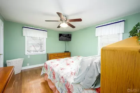 102 Macarthur Dr, Edison, NJ 08837 photo 19