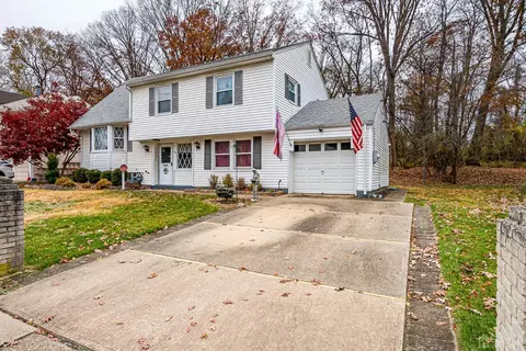 28 Meyer Rd, Edison, NJ 08817 photo 2