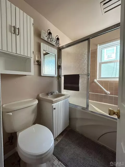 417 Giles Ave, Middlesex, NJ 08846 photo 11
