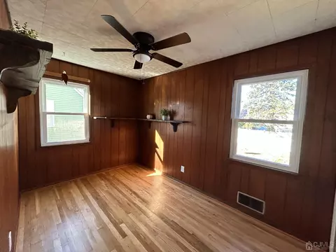 417 Giles Ave, Middlesex, NJ 08846 photo 9