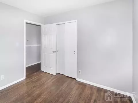 400 Clinton Ave, Middlesex, NJ 08846 photo 7