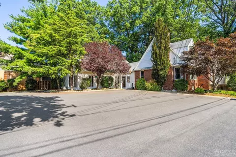 10 Franklin Ave, Edison, NJ 08837 photo 1