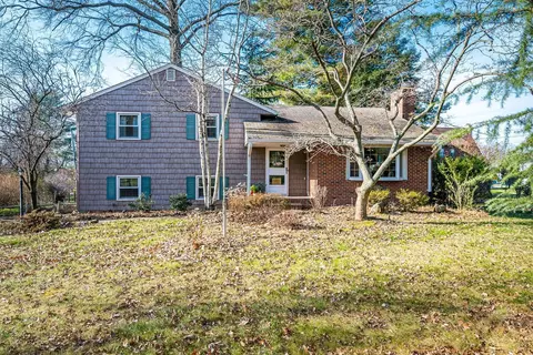 225 Plainfield Rd, Edison, NJ 08820 photo 1