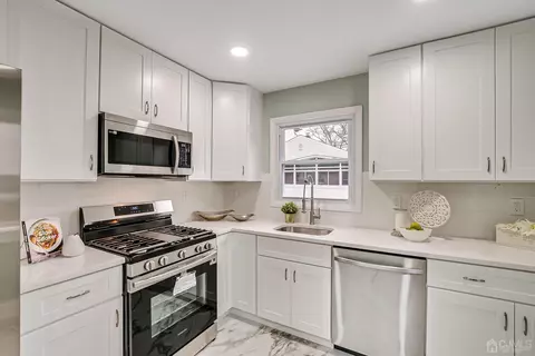 1 Barbara Pl, Edison, NJ 08817 photo 16