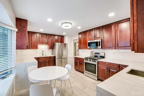 12 Eardley Rd, Edison, NJ 08817 photo 16