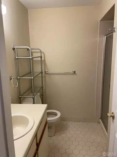 66 Boulder Dr, Edison, NJ 08817 photo 8