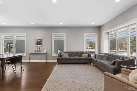 6 Barlow Rd, Edison, NJ 08817 photo 11