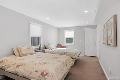 6 Barlow Rd, Edison, NJ 08817 photo 17