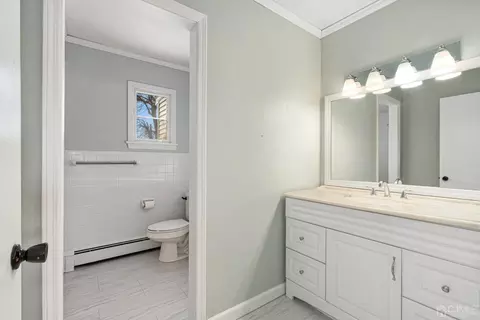 914 Dorn Ave, Middlesex, NJ 08846 photo 14